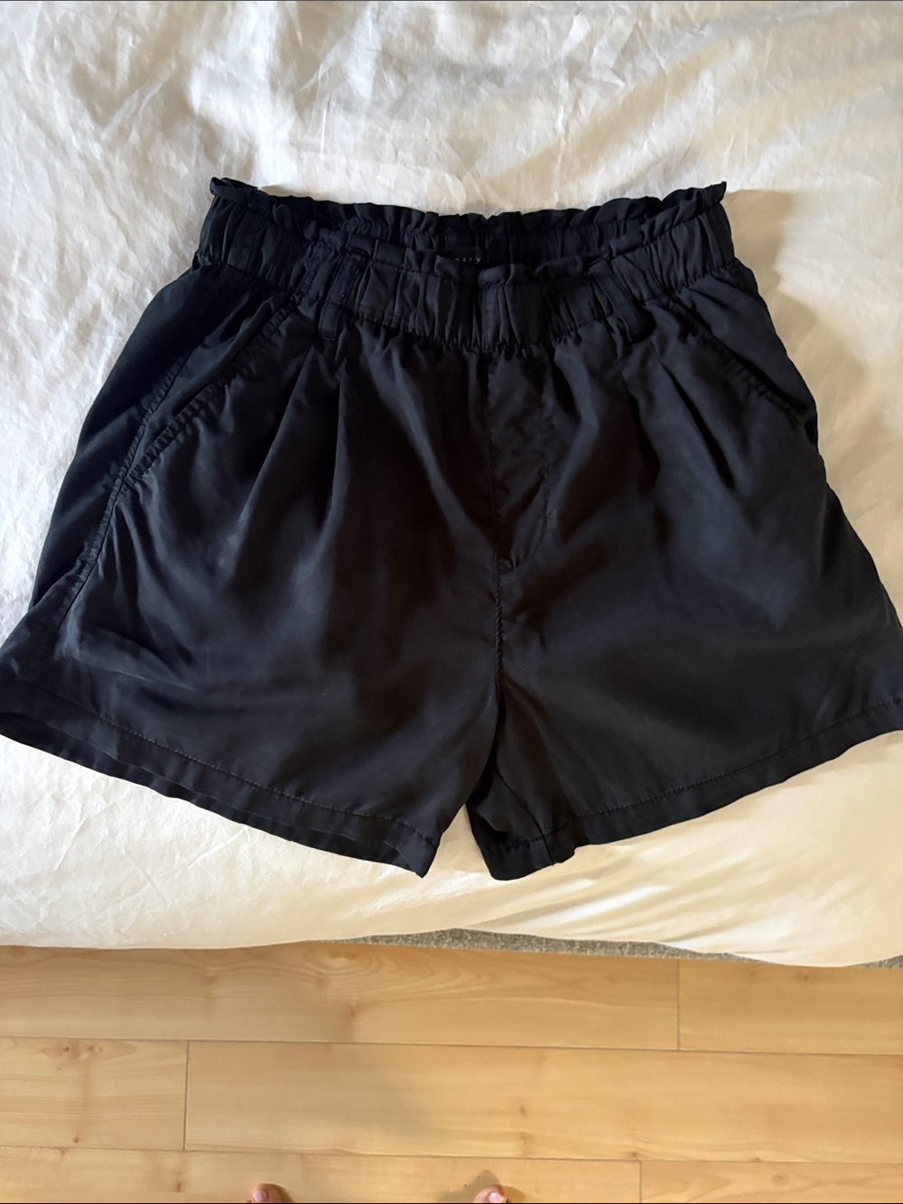 Sanctuary Black Elastic Ruffle-Waist Pull-On Shorts